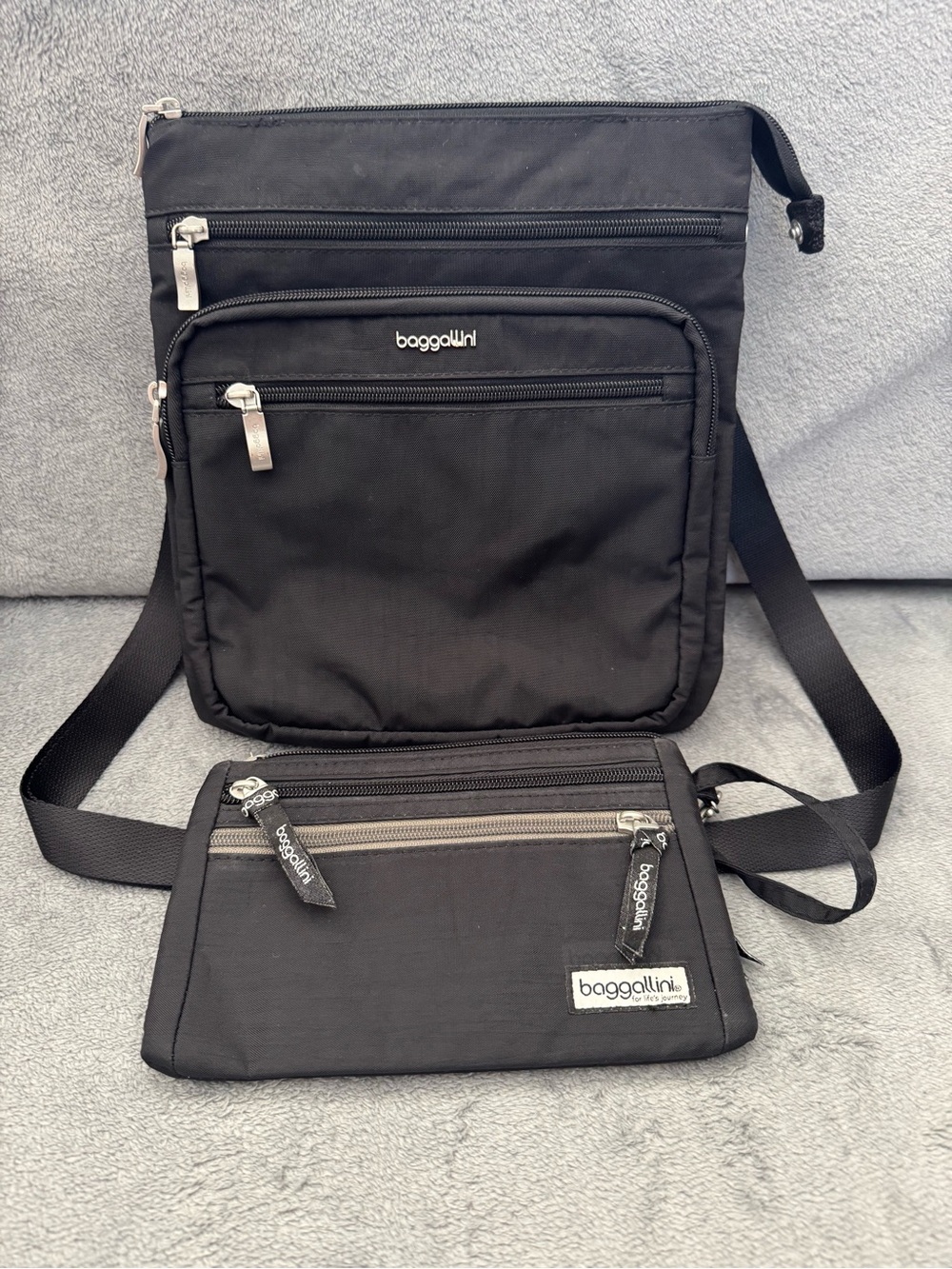 Baggallini Pocket Crossbody Bag with RFID Wristlet Black $78 MSRP